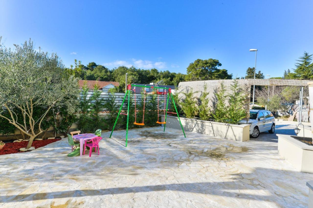 Villa Niko With Private Swimming Pool زادار المظهر الخارجي الصورة